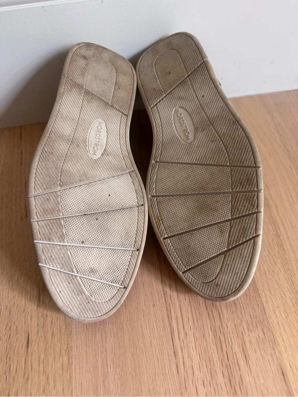 Boys Nordstrom Brown Suede (no tie) sneakers. Size 5